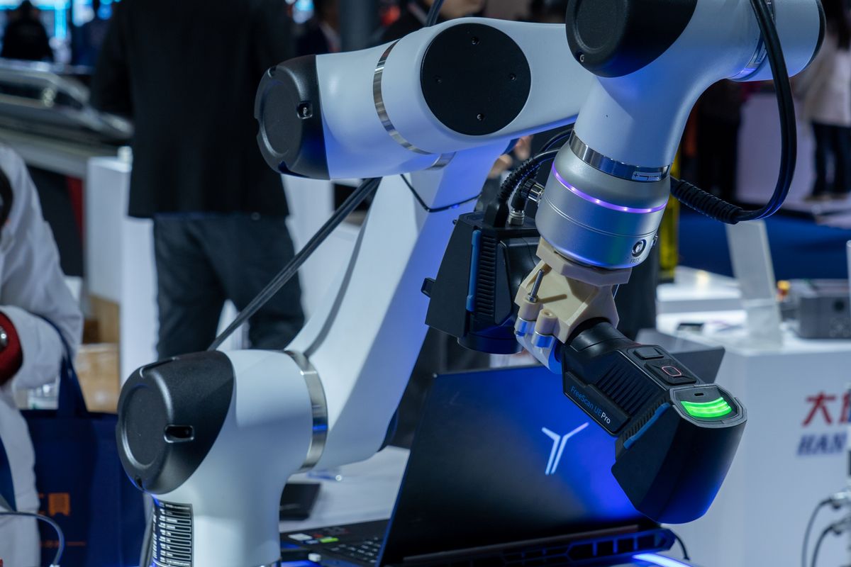 FANUC's 'Cobot and Go' puts CRX arms to work in hours